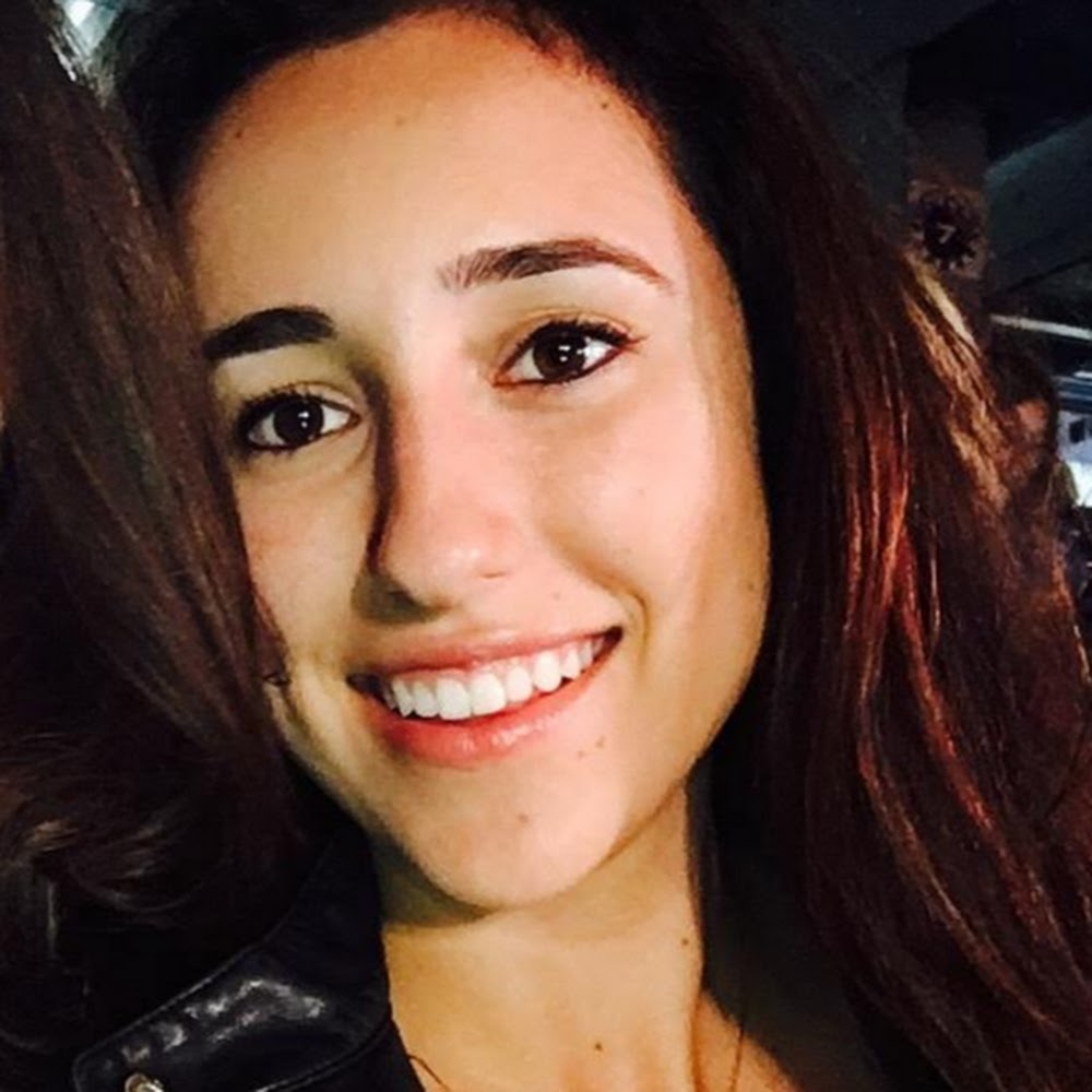 Meet your Posher, Carly